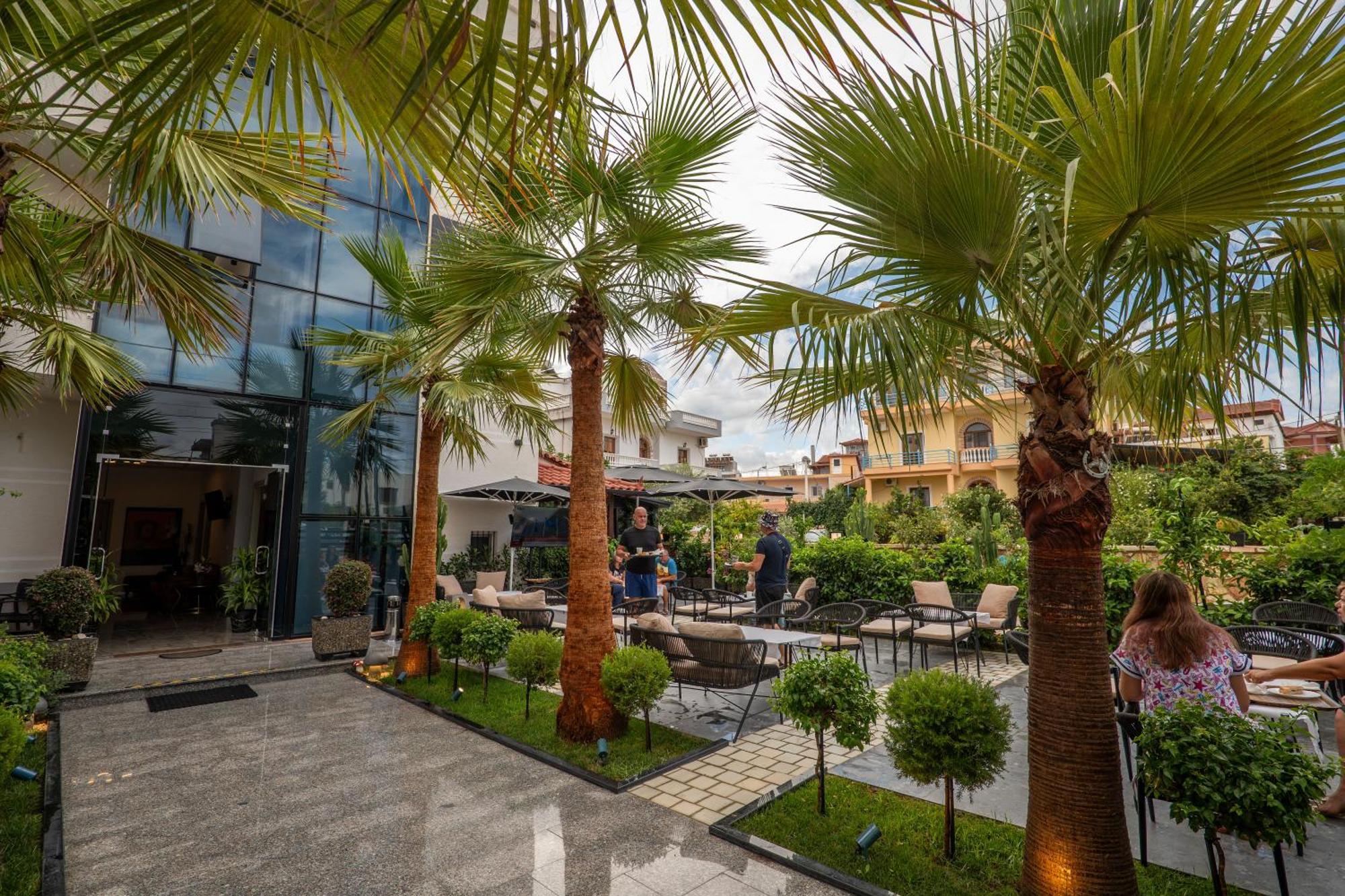Hotel Eagle Ксамил Экстерьер фото